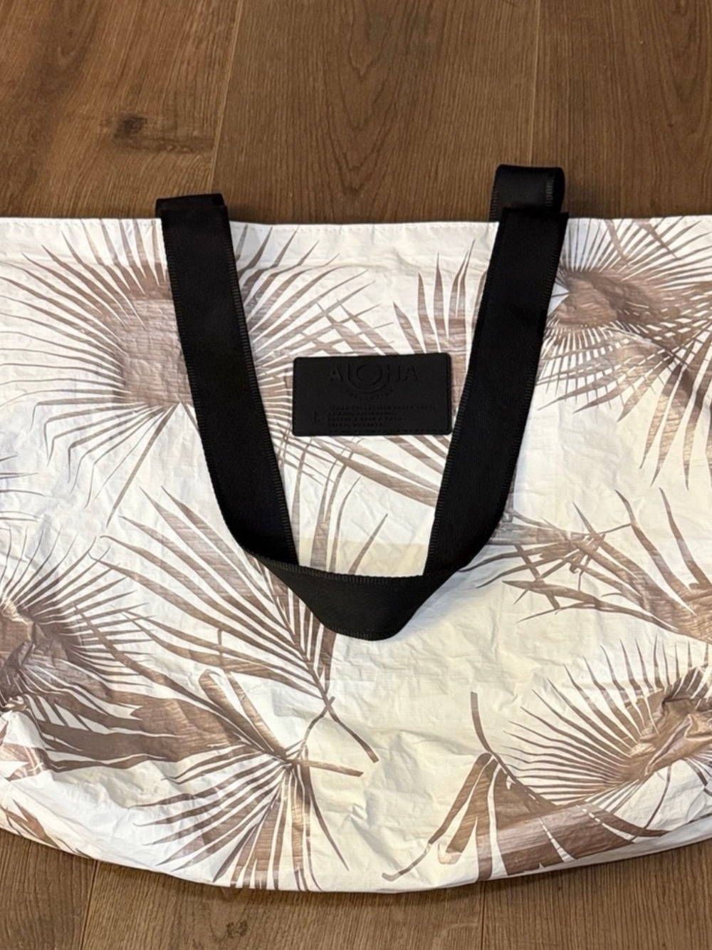 ALOHA Collection White Tote with Brown Palm Print and Black Straps